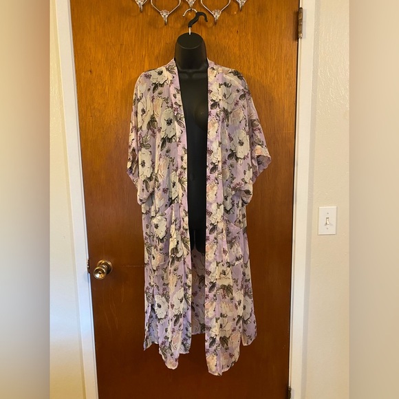 Steve Madden Floral Kimono OSFM Open-Front Lightweight Cover-Up - Picture 10 of 16